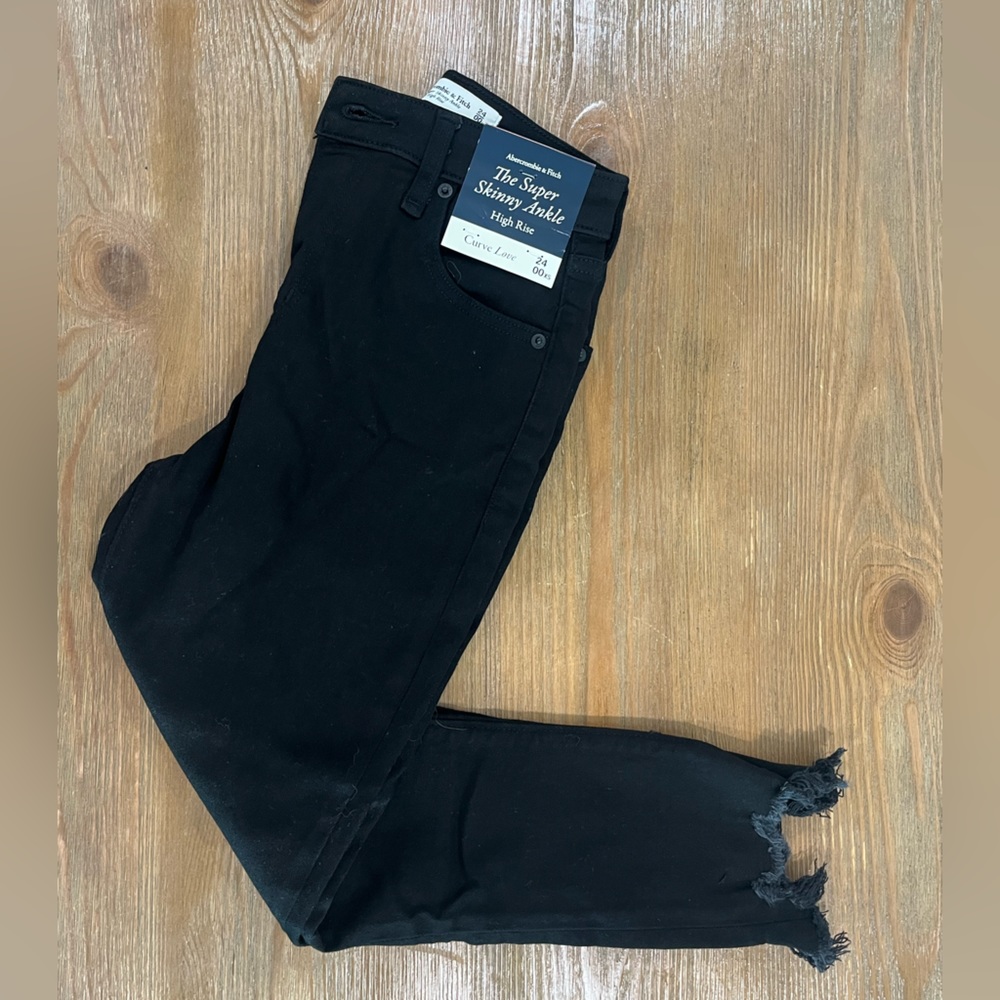 NWT Black Skinny Ankle Jean